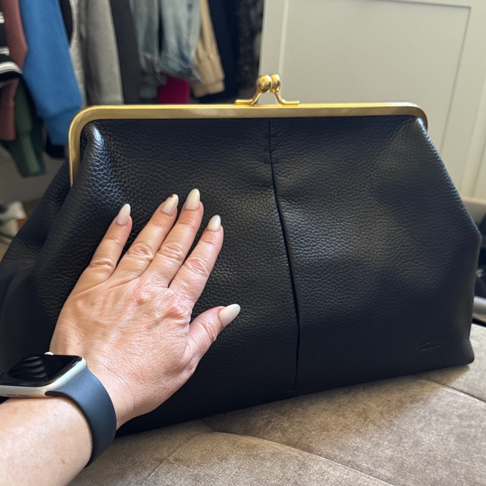 Elegant Black Leather Clutch - Picture 2 of 11